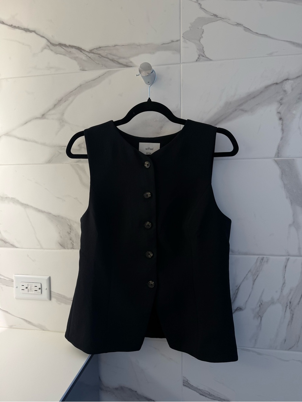 Aritzia Regal Vest - Crepette